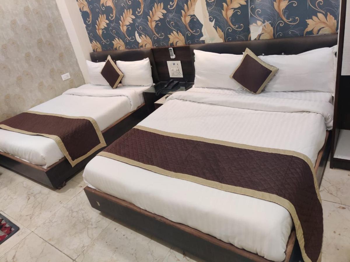 Hotel Raj Vilas อุเดเปอร์ ภายนอก รูปภาพ